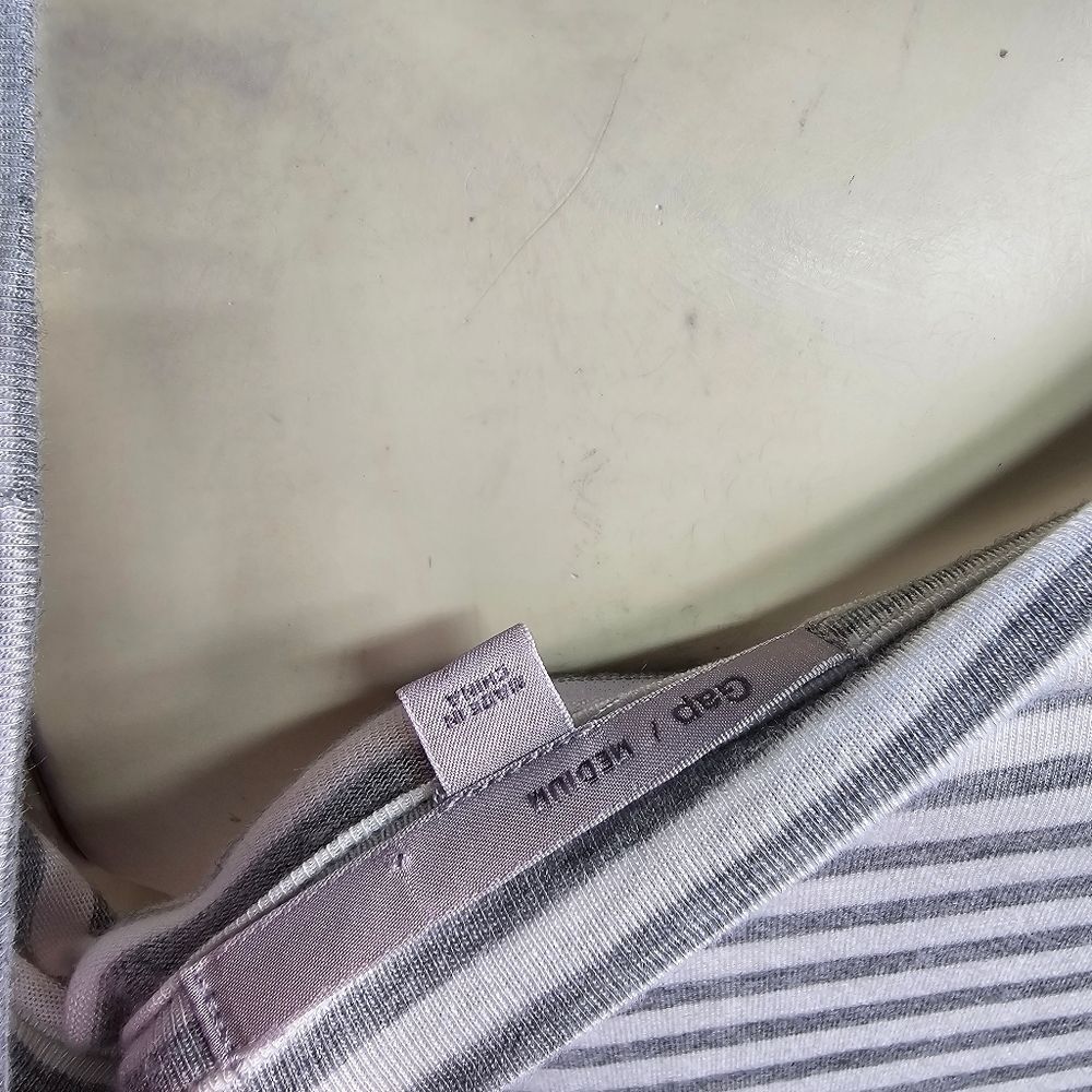 Gap medium top R11 - Picture 2 of 4
